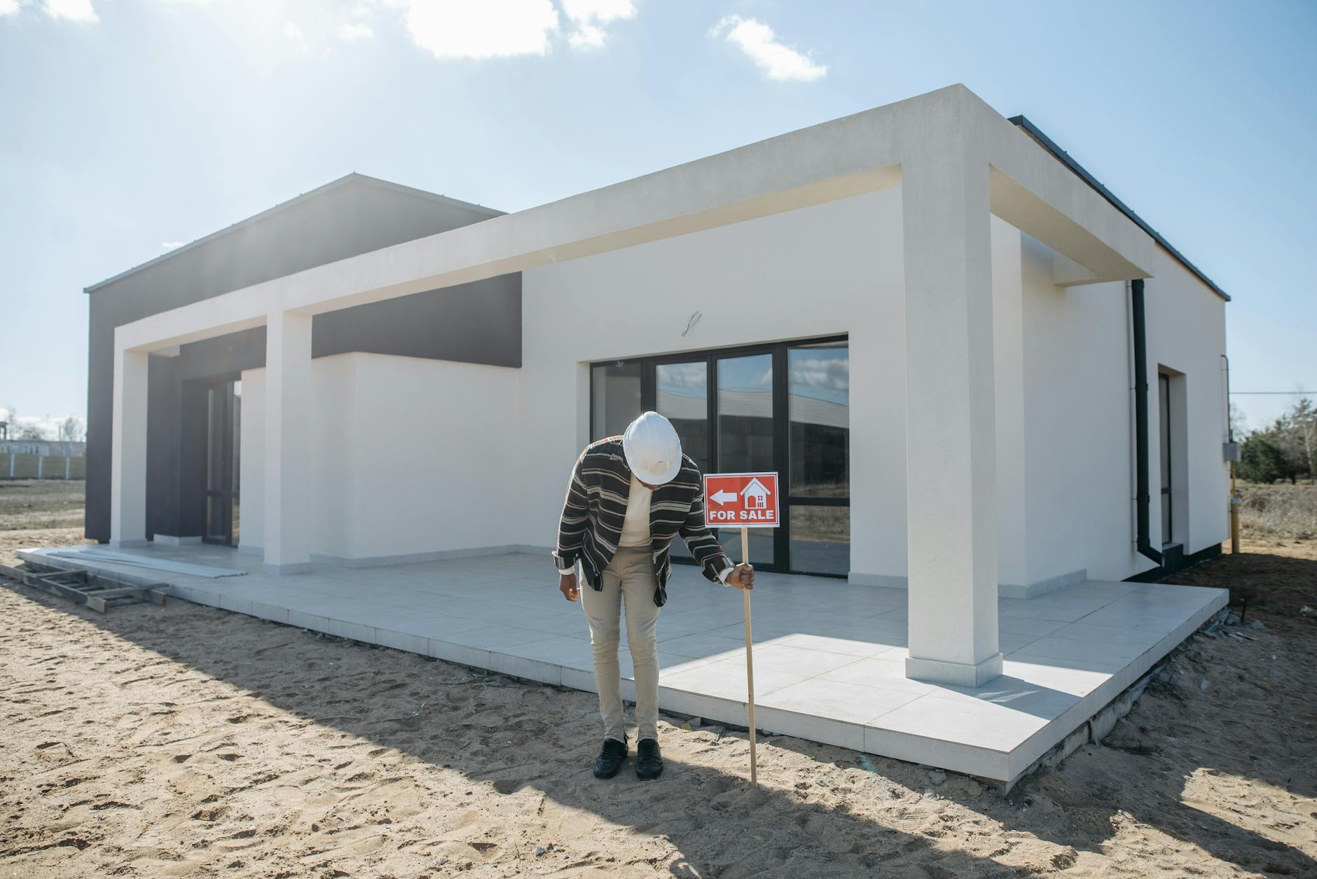 Luxusní pražská rezidence — exteriér moderního domu na prodej